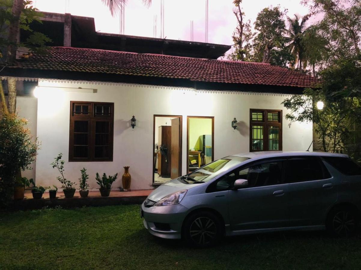 Hotel La Felicita Mirissa Exterior photo