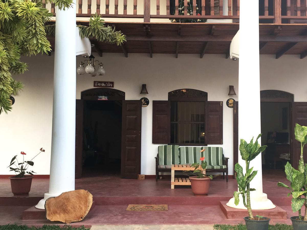 Hotel La Felicita Mirissa Exterior photo