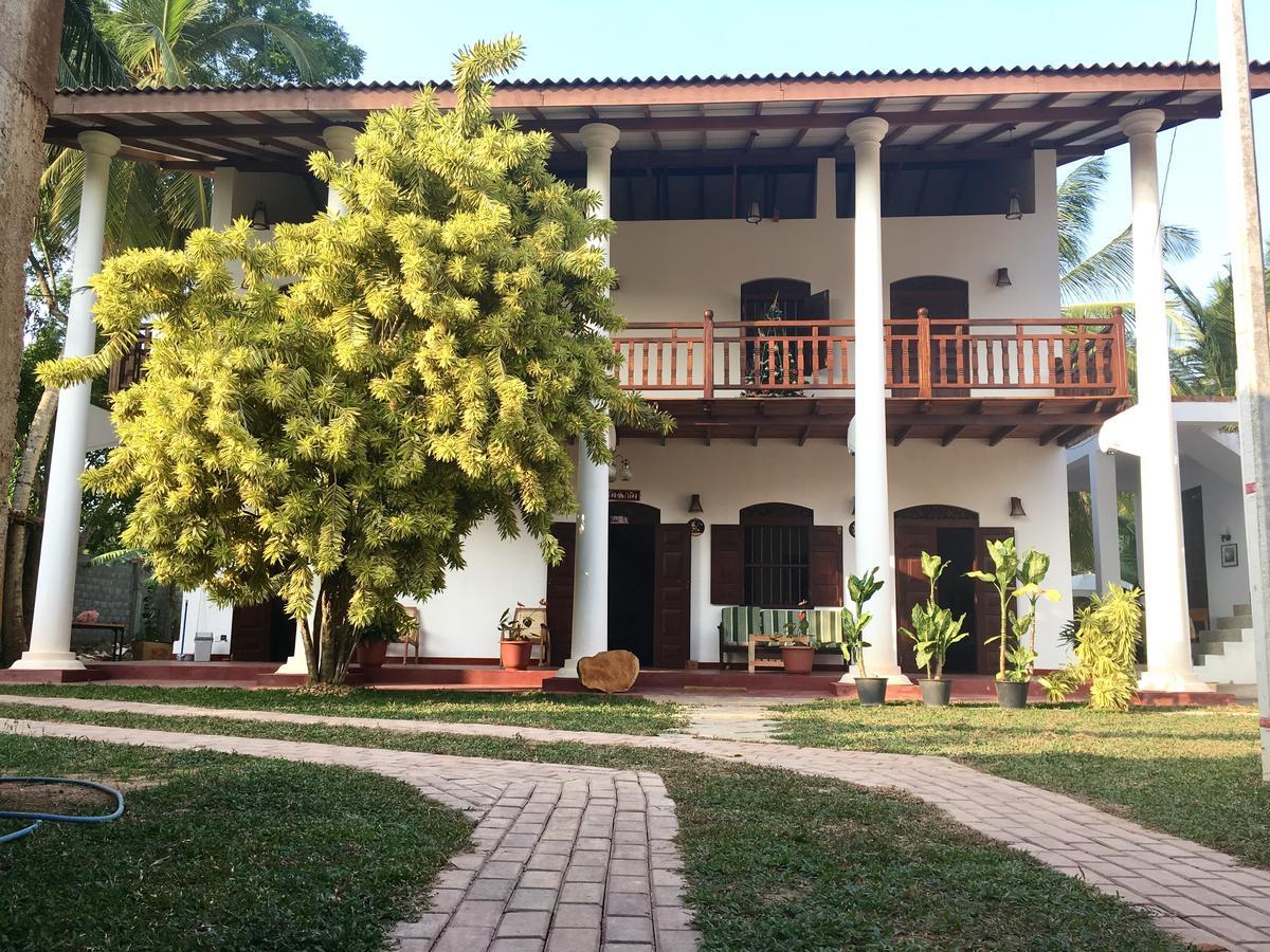 Hotel La Felicita Mirissa Exterior photo