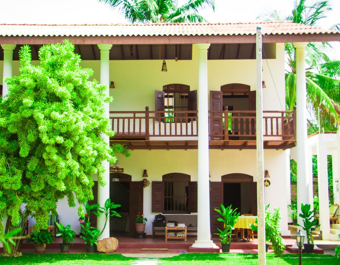Hotel La Felicita Mirissa Exterior photo